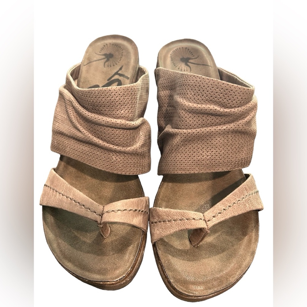 OTBT “Tailgate” Wedge Sandal! Size 9